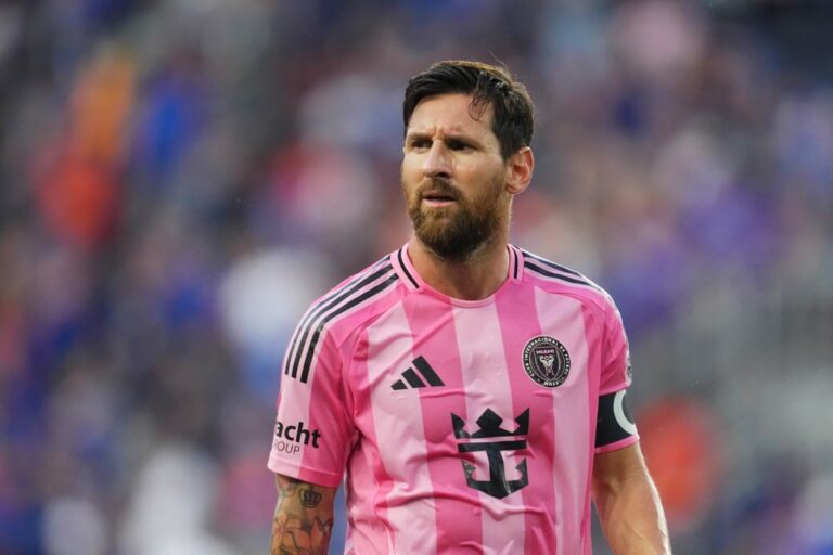 Beckham lauds Messi for signing new Inter Miami contract