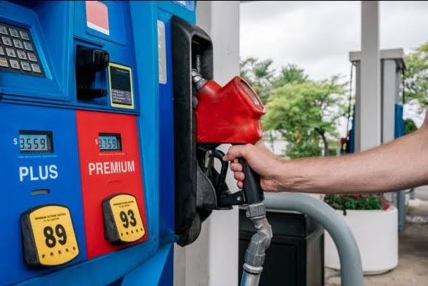 Rising Fuel Costs Push Germans Across Border to Poland for Cheaper Petrol