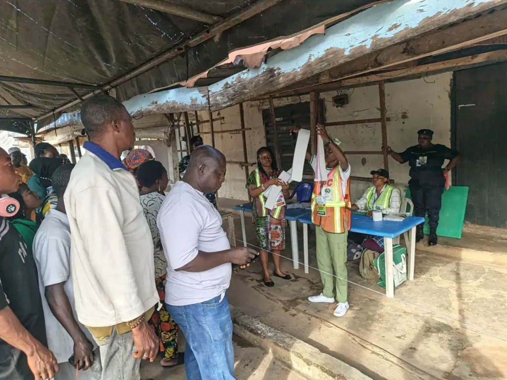 Voting Exercise Commences Peacefully With INEC Ad-hoc Staff Early Arrival In Ekiti State.