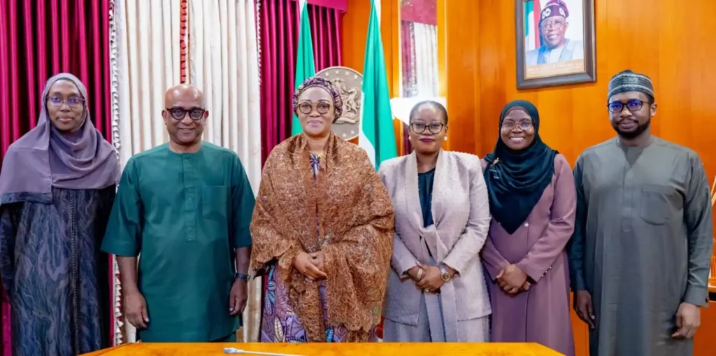 First Lady Oluremi Tinubu Attends to World Bank Team at State House, Abuja