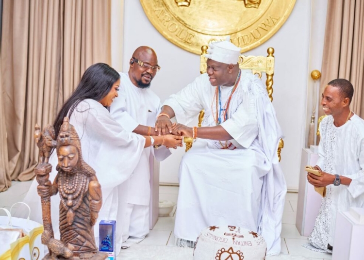 Olanrewaju Omiyinka a.k.a Baba Ijesha Appreciates Ooni Of Ife For Honourary Title, Gift