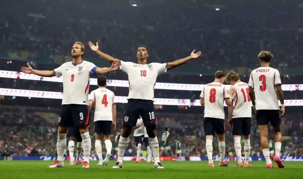 England Beat Co- hosts Mexico in Five-goal Thriller