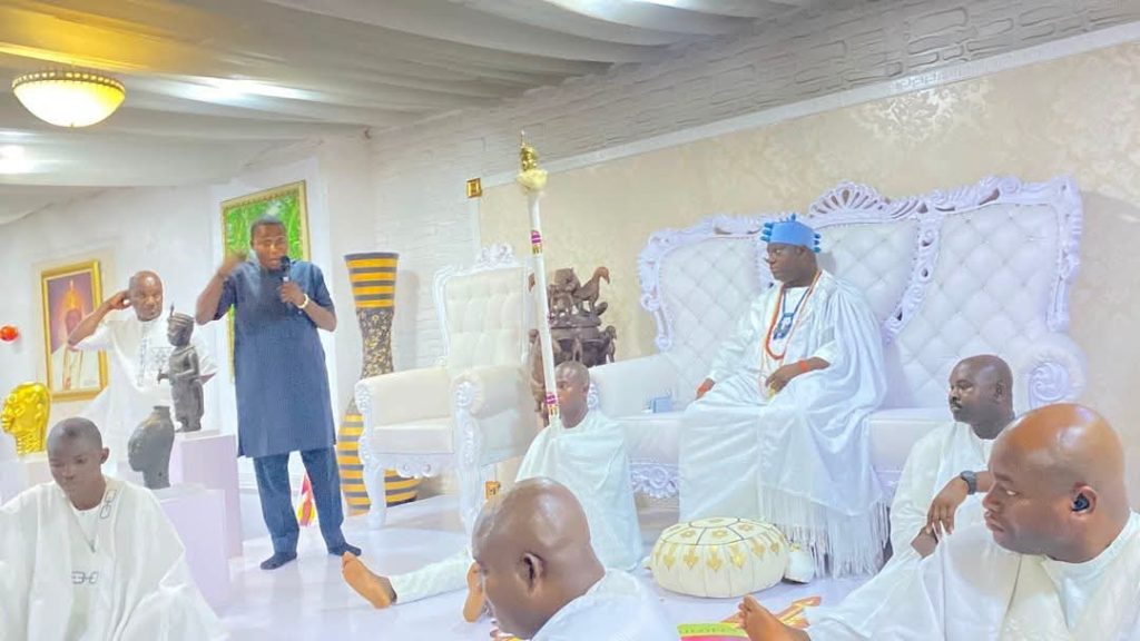 Igboho’s Iru Ekun Security Network Gets Offer Of N100m, Hilux From Ooni