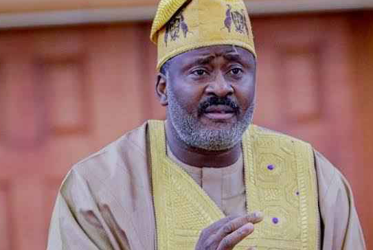 Desmond Elliot Remorseful, Prostrates In Apology to Gbajabiamila