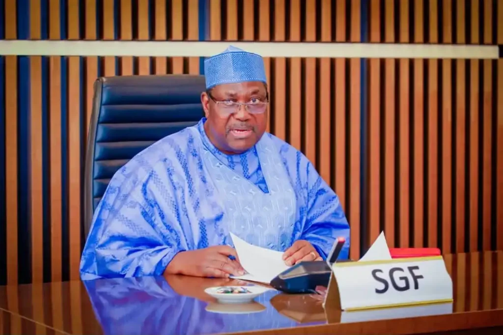 Before Contract Execution, FG Mandates 14-day Standstill